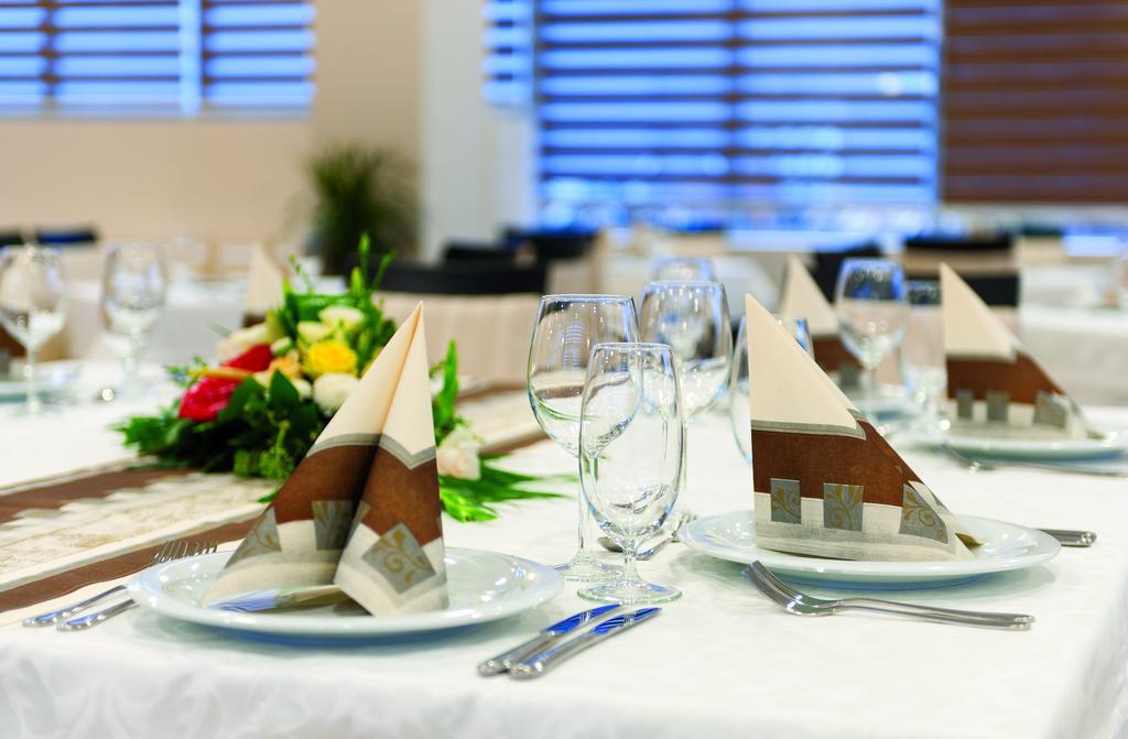 Tcc Grand Plaza Hotel Szkopje Kültér fotó