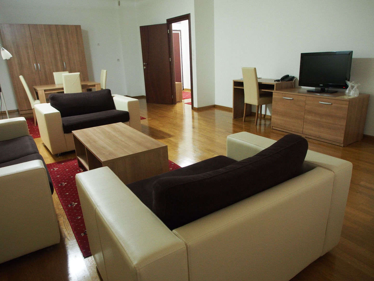Tcc Grand Plaza Hotel Szkopje Szoba fotó