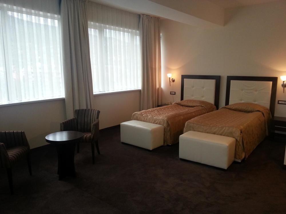 Tcc Grand Plaza Hotel Szkopje Kültér fotó