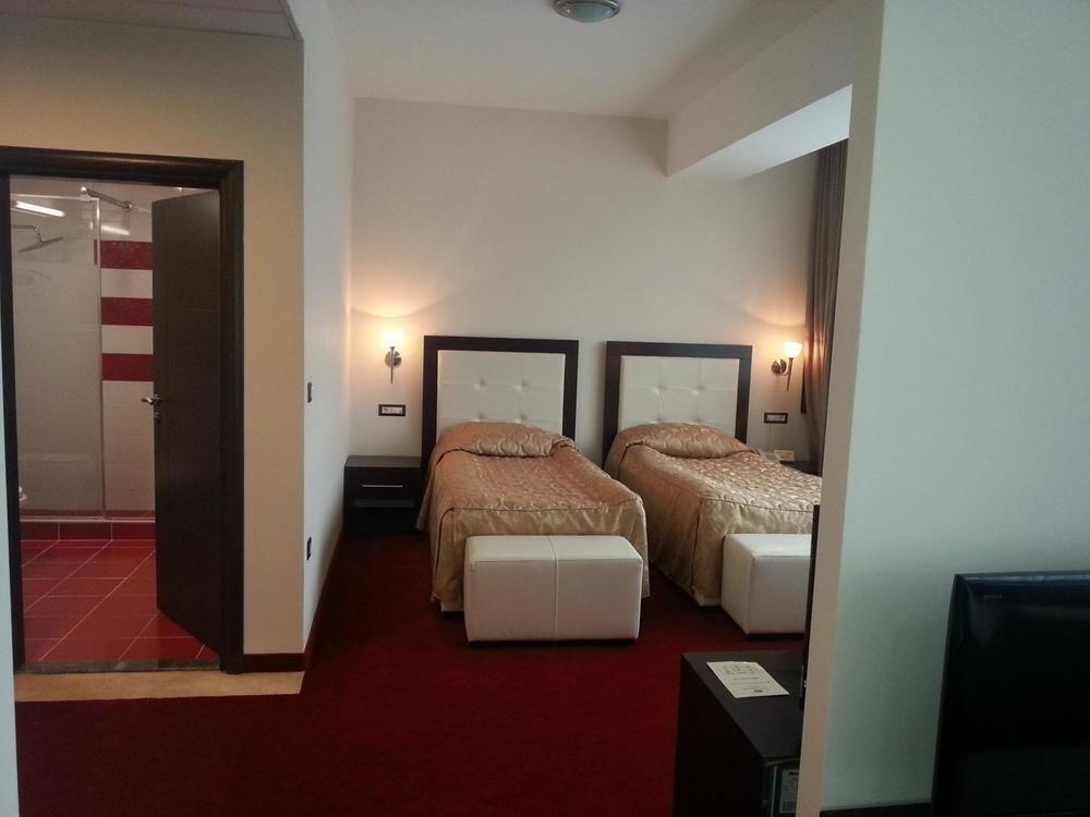 Tcc Grand Plaza Hotel Szkopje Kültér fotó